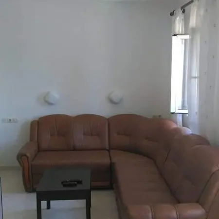 Lena Apartament Sutomiscica
