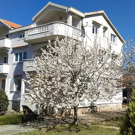 דירה Lena Sutomiscica
