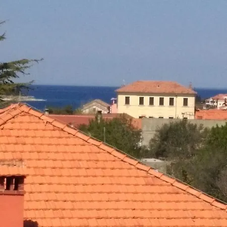 Apartament Lena Sutomiscica