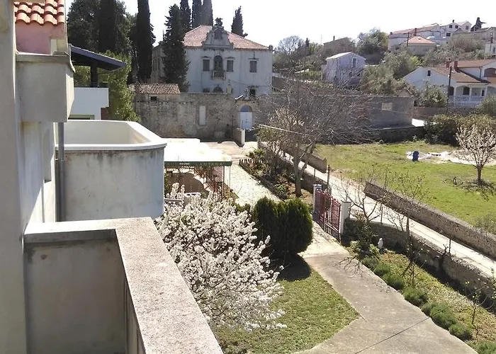 Lena * Sutomišćica