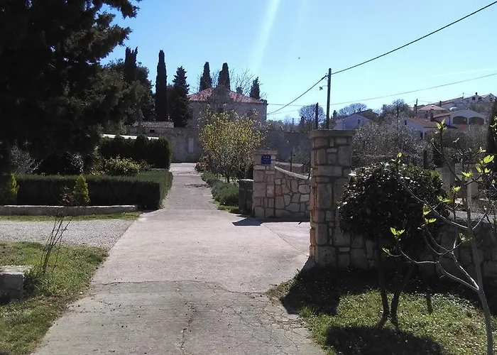 شقة Lena Sutomiscica