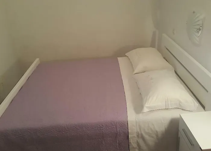 Lena Apartament Sutomiscica